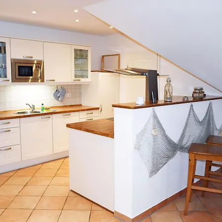Unterm Reetdach M Terras O Balk U Sauna Apartment