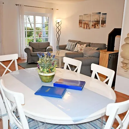 Apartment Unterm Reetdach M Terras O Balk U Sauna Middelhagen