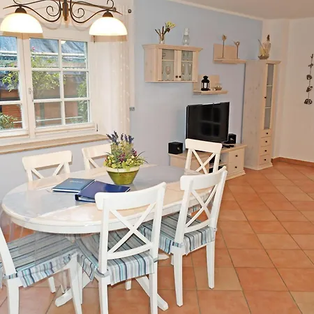 Unterm Reetdach M Terras O Balk U Sauna Apartment Middelhagen